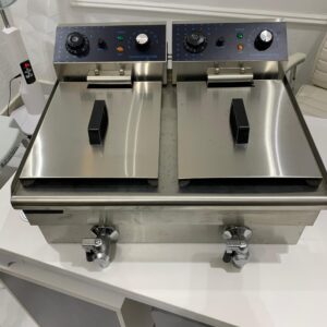 Double basket deep fryer